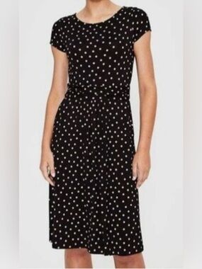 Polka Dot Dress Boden Size 6 R like new
Ruched bust area A line polka dot